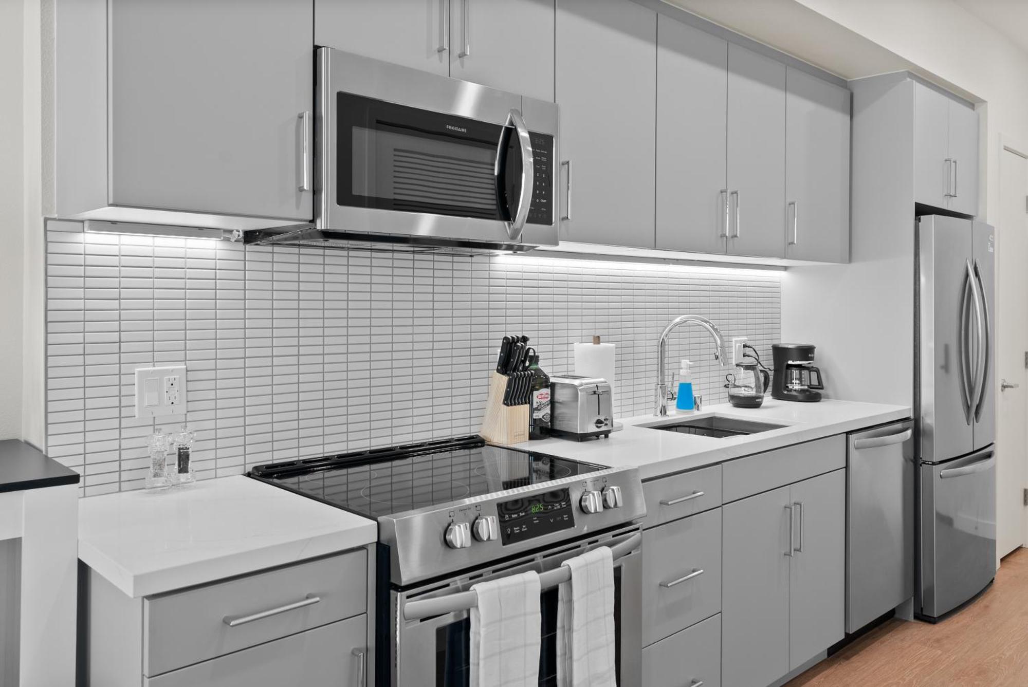 Bright Studio On Sunset Blvd, Free Parking, Gym, And Pool Los Angeles Zewnętrze zdjęcie