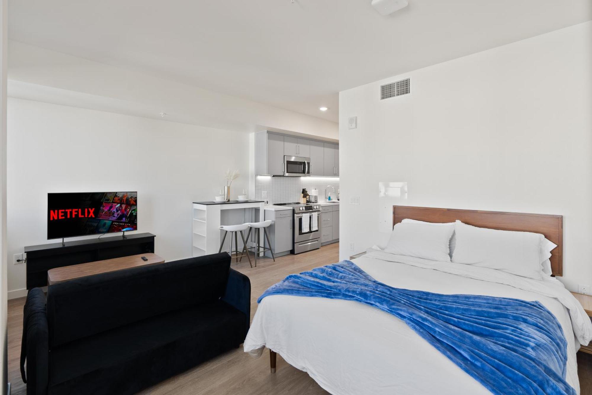 Bright Studio On Sunset Blvd, Free Parking, Gym, And Pool Los Angeles Zewnętrze zdjęcie